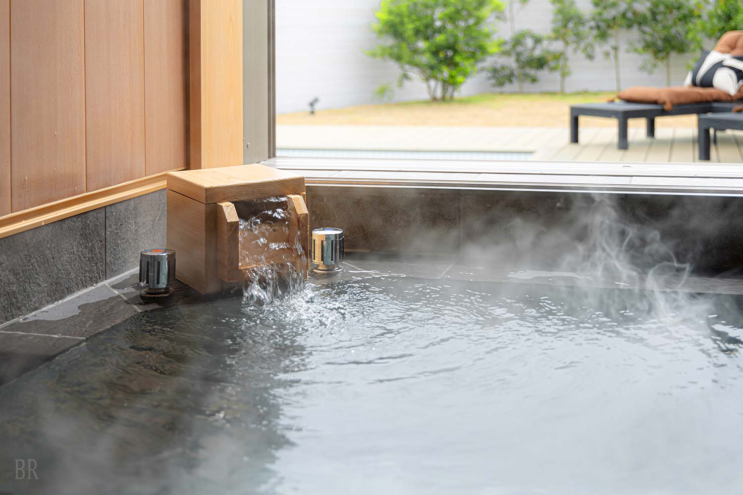 客室温泉